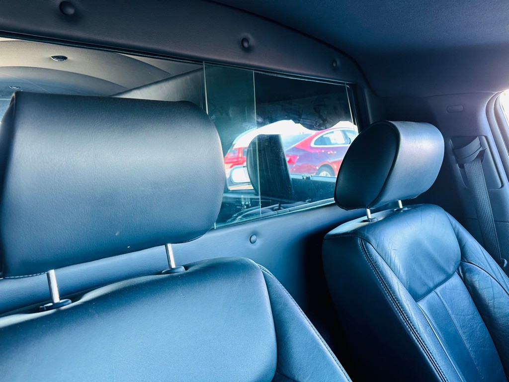 2010 Cadillac Limousine Image 14