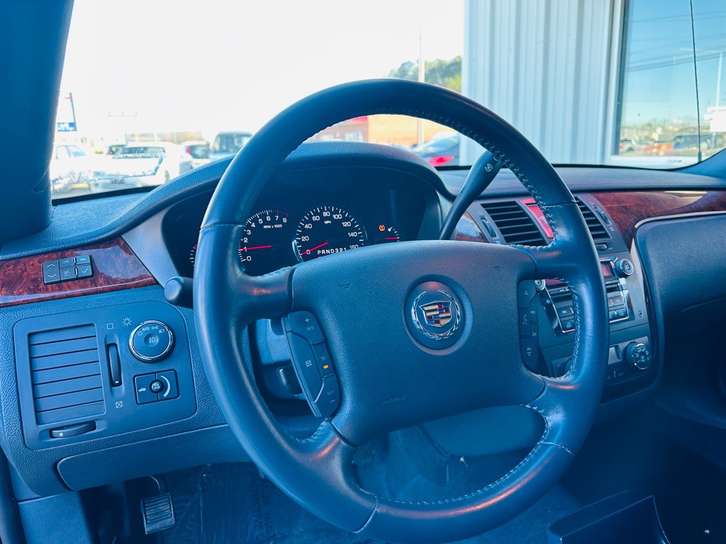 2010 Cadillac Limousine Image 16