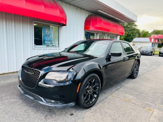 Image for 2019 Chrysler 300 S ID: 6686783