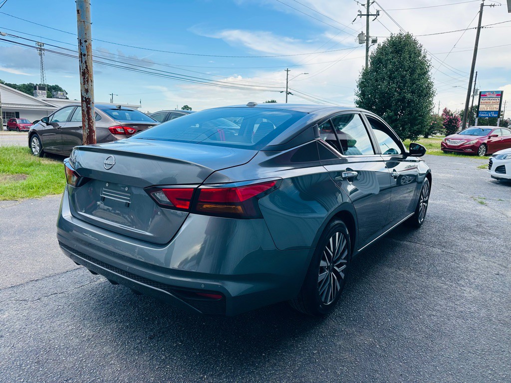 2025 Nissan Altima Image 5