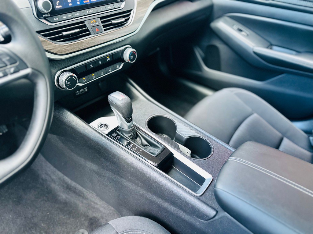 2025 Nissan Altima Image 10