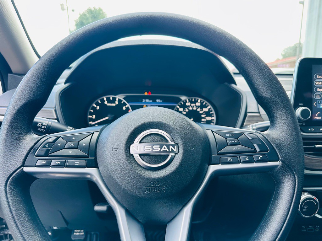2025 Nissan Altima Image 11