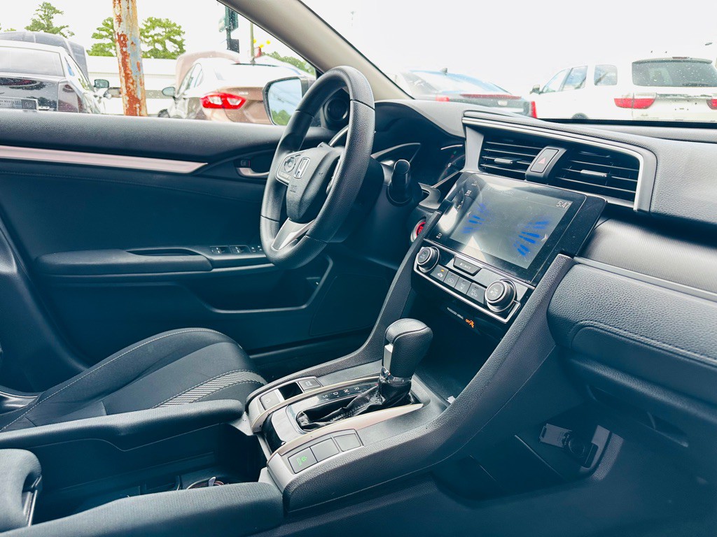 2017 Honda Civic Image 7