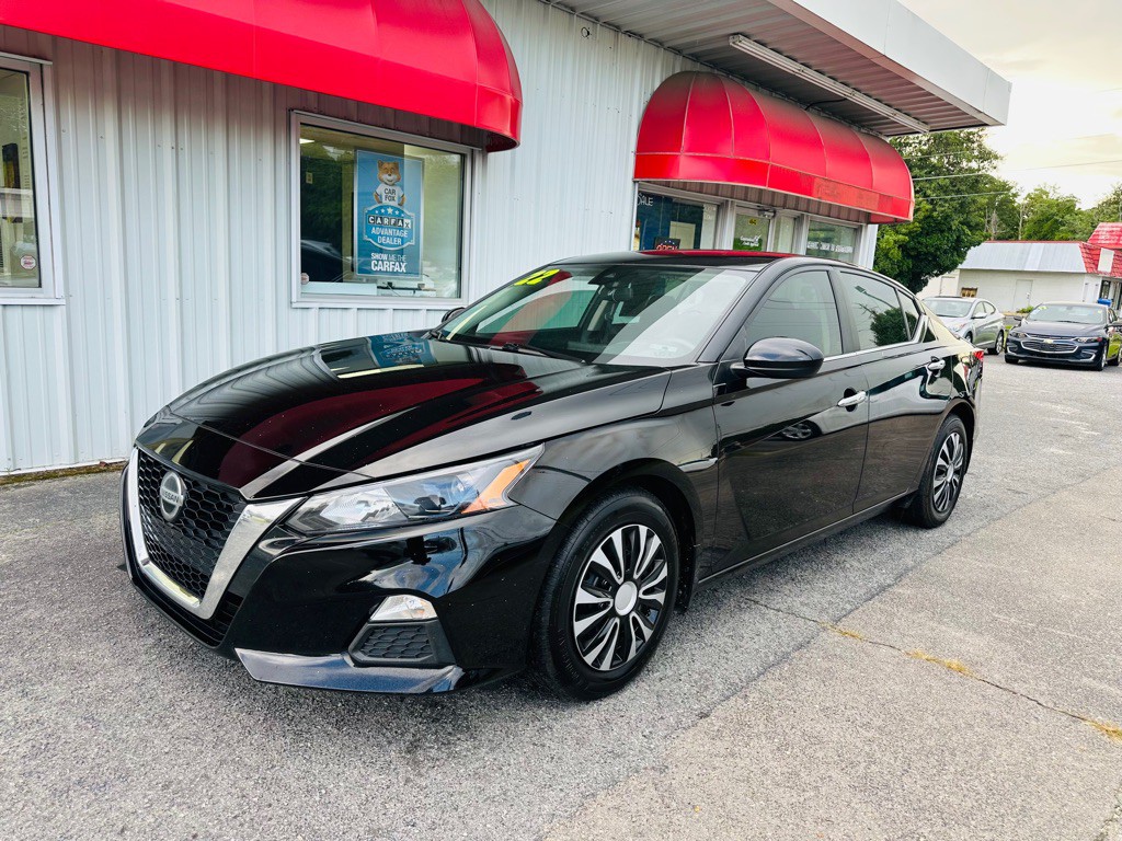 2022 Nissan Altima Image 1