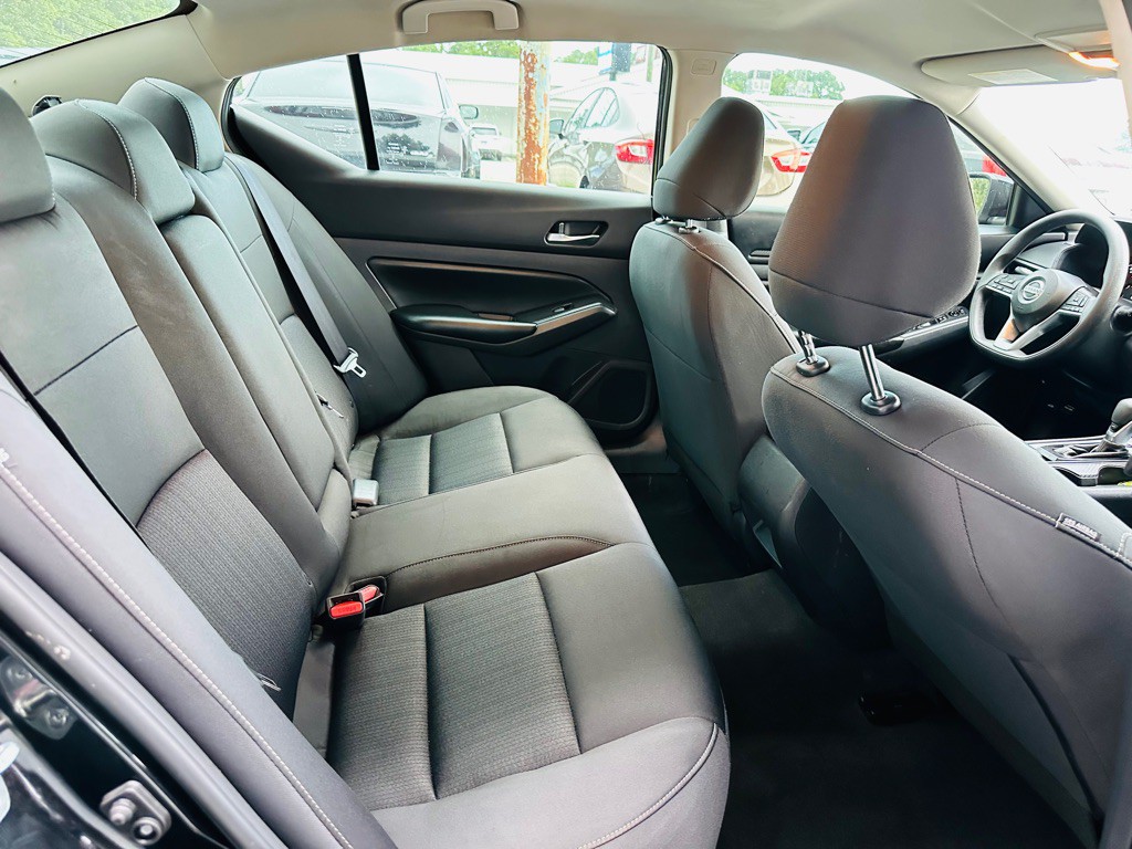 2022 Nissan Altima Image 7