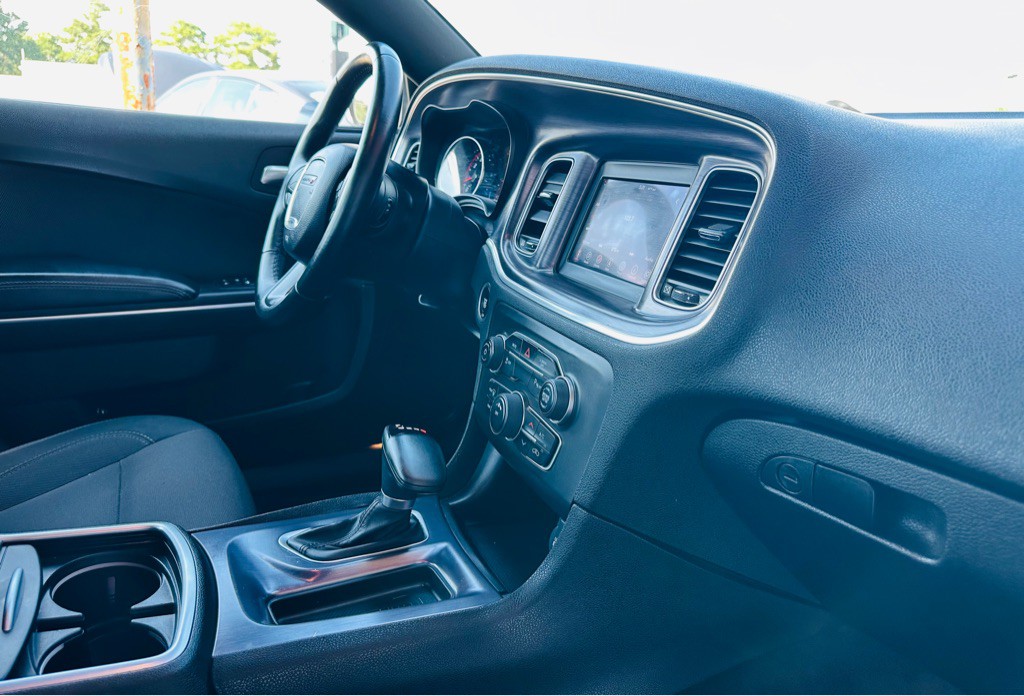 2018 Dodge Charger Image 9