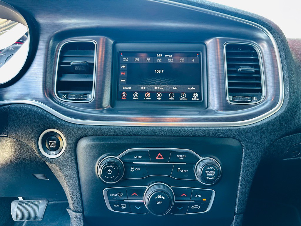 2018 Dodge Charger Image 11