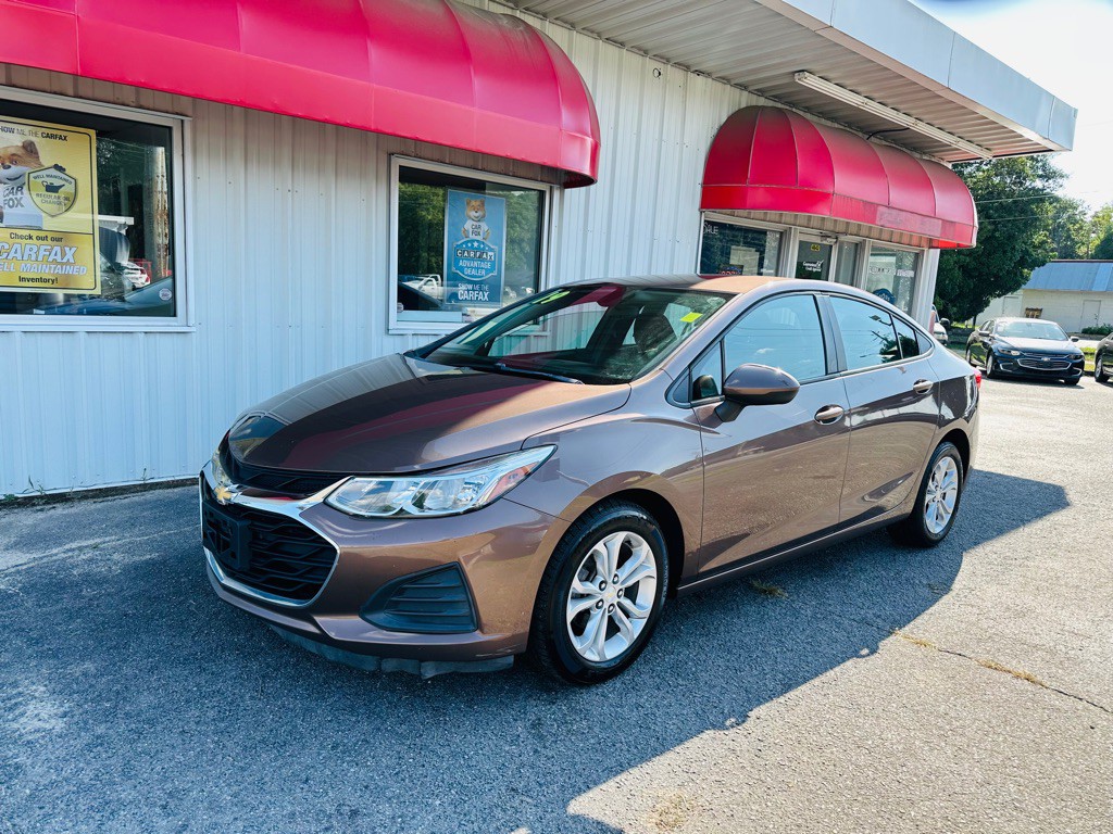 2019 Chevrolet Cruze Image 1