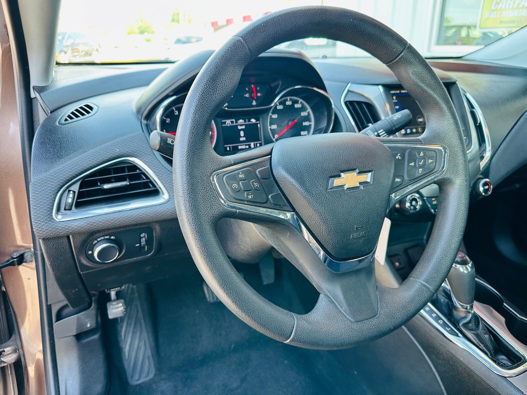2019 Chevrolet Cruze Image 10