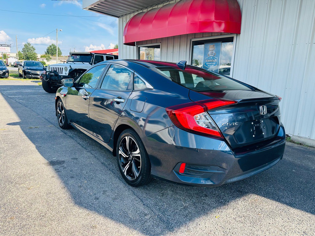 2017 Honda Civic Image 4