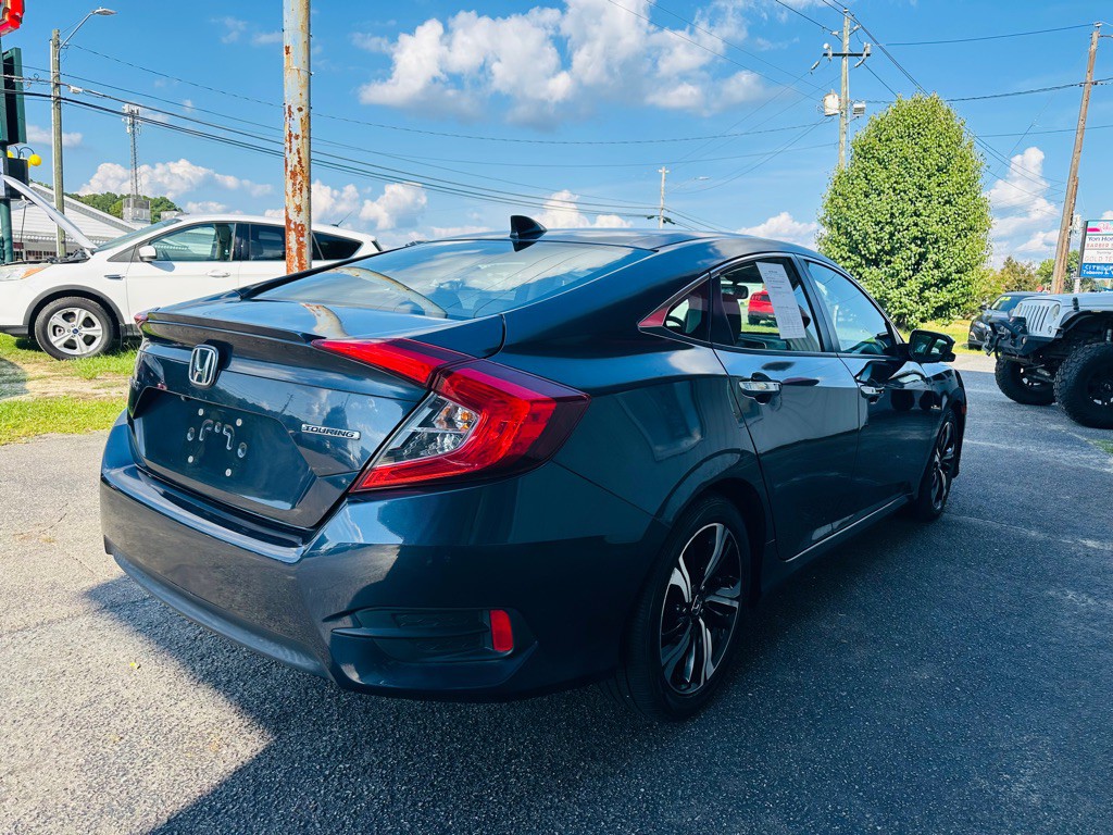2017 Honda Civic Image 6