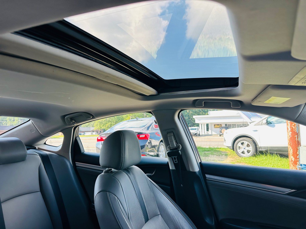 2017 Honda Civic Image 10