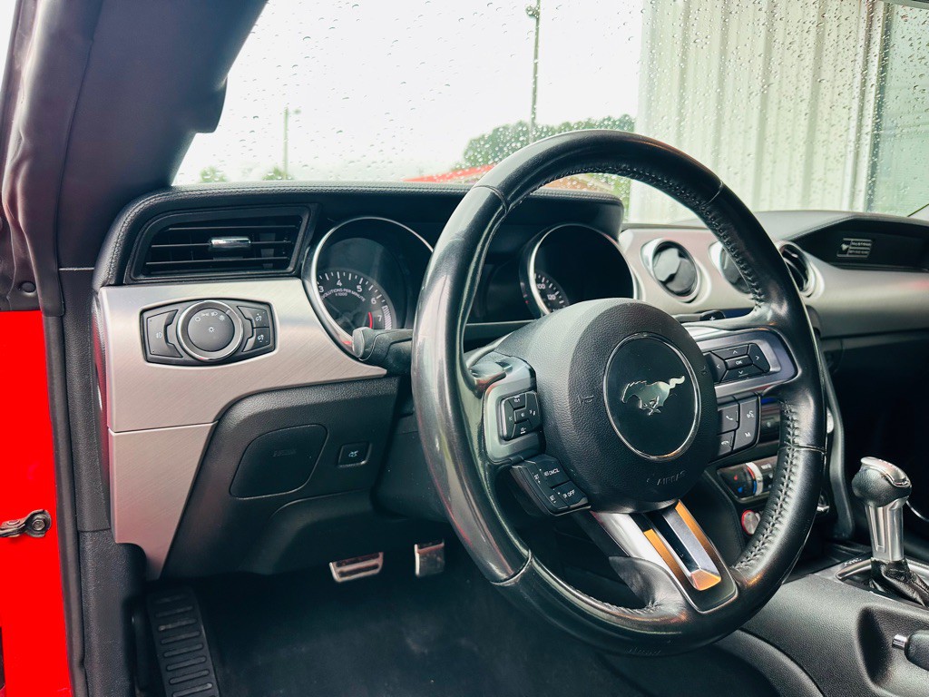 2020 Ford Mustang Image 9