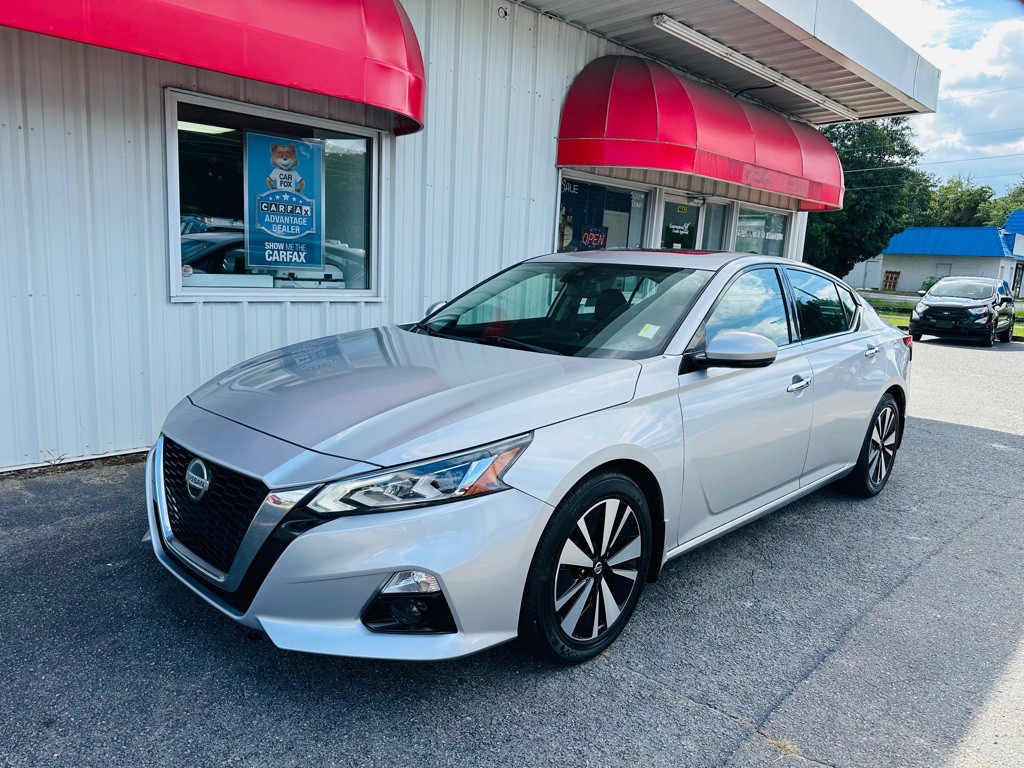2019 Nissan Altima Image 1