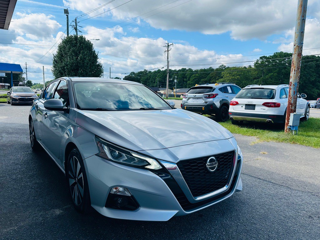 2019 Nissan Altima Image 3