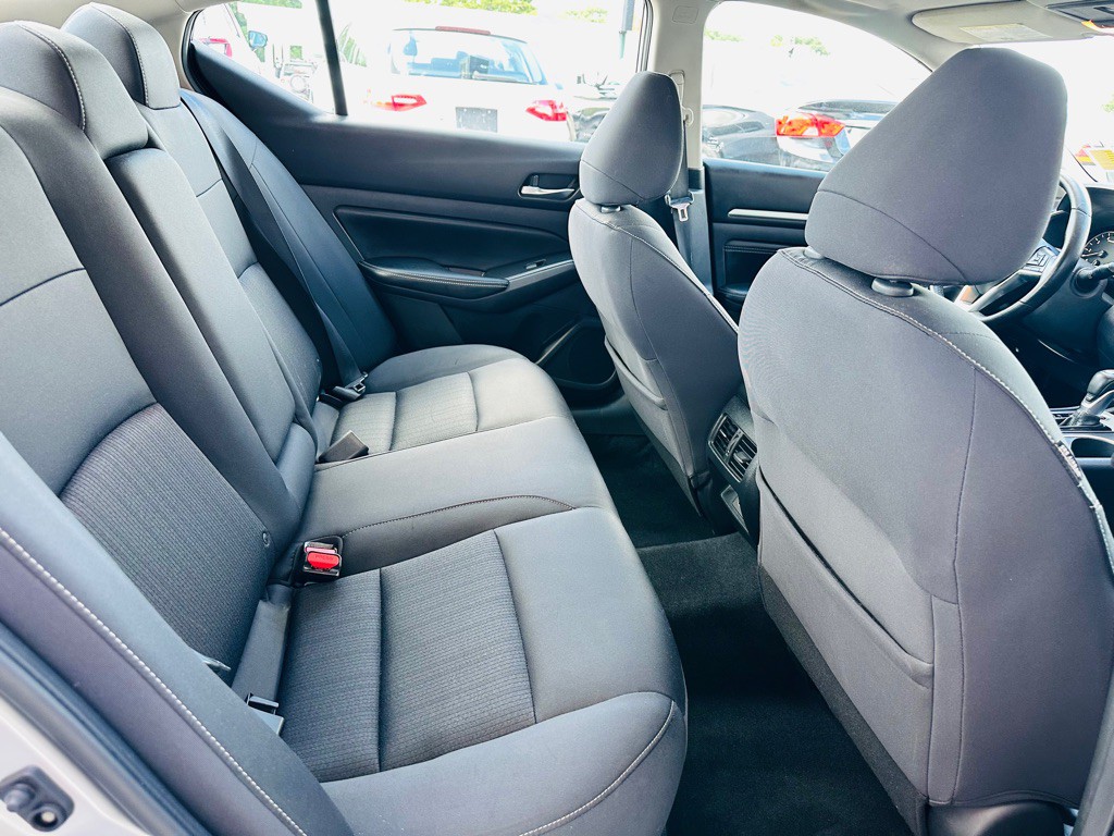 2019 Nissan Altima Image 7