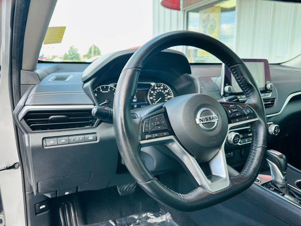 2019 Nissan Altima Image 11