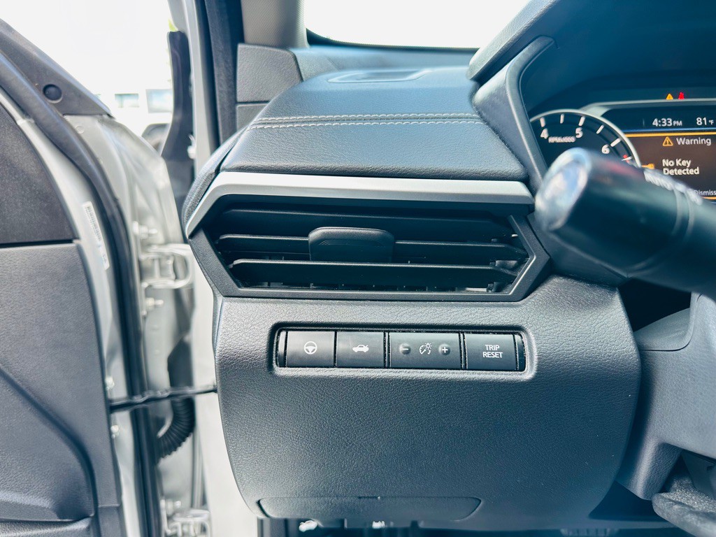 2019 Nissan Altima Image 12