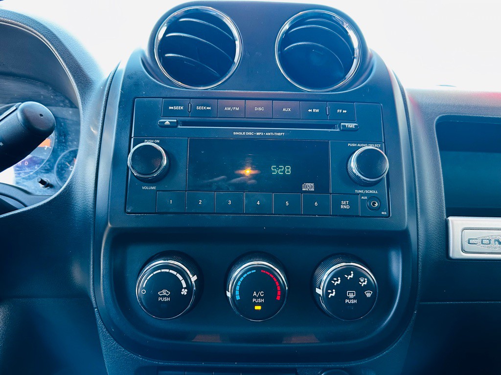2015 Jeep Compass Image 11