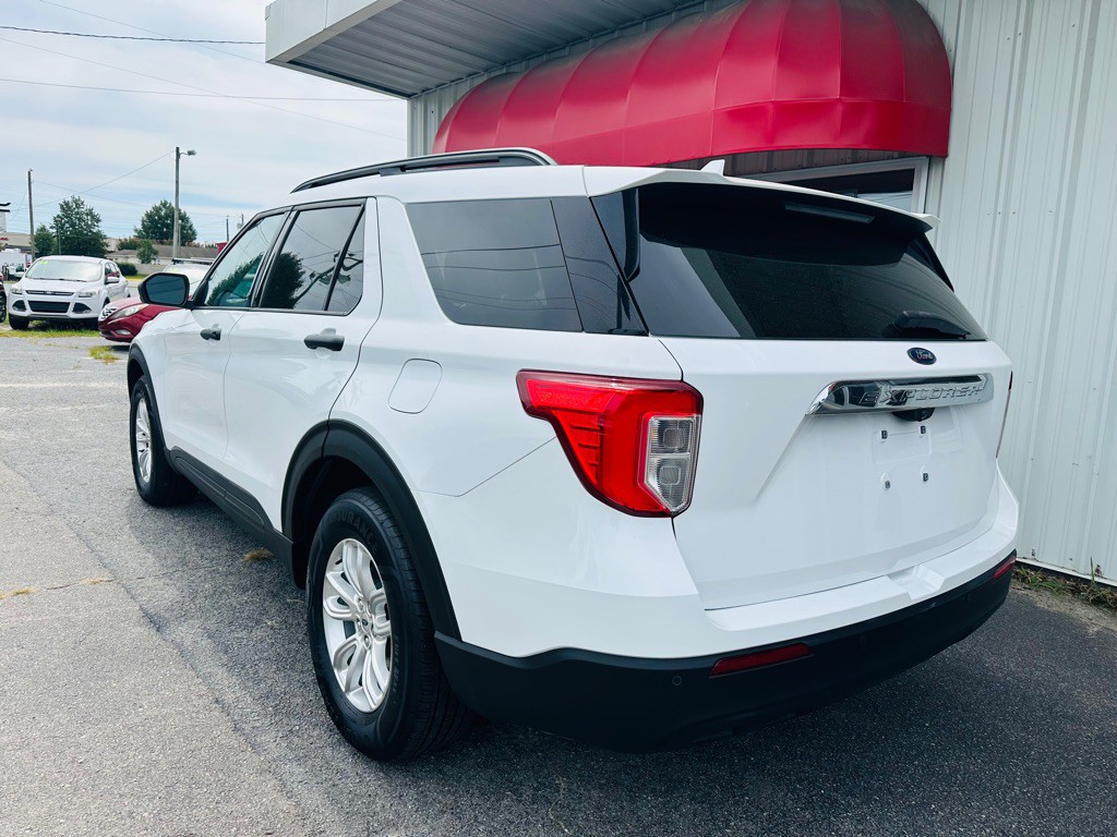 2020 Ford Explorer Image 4