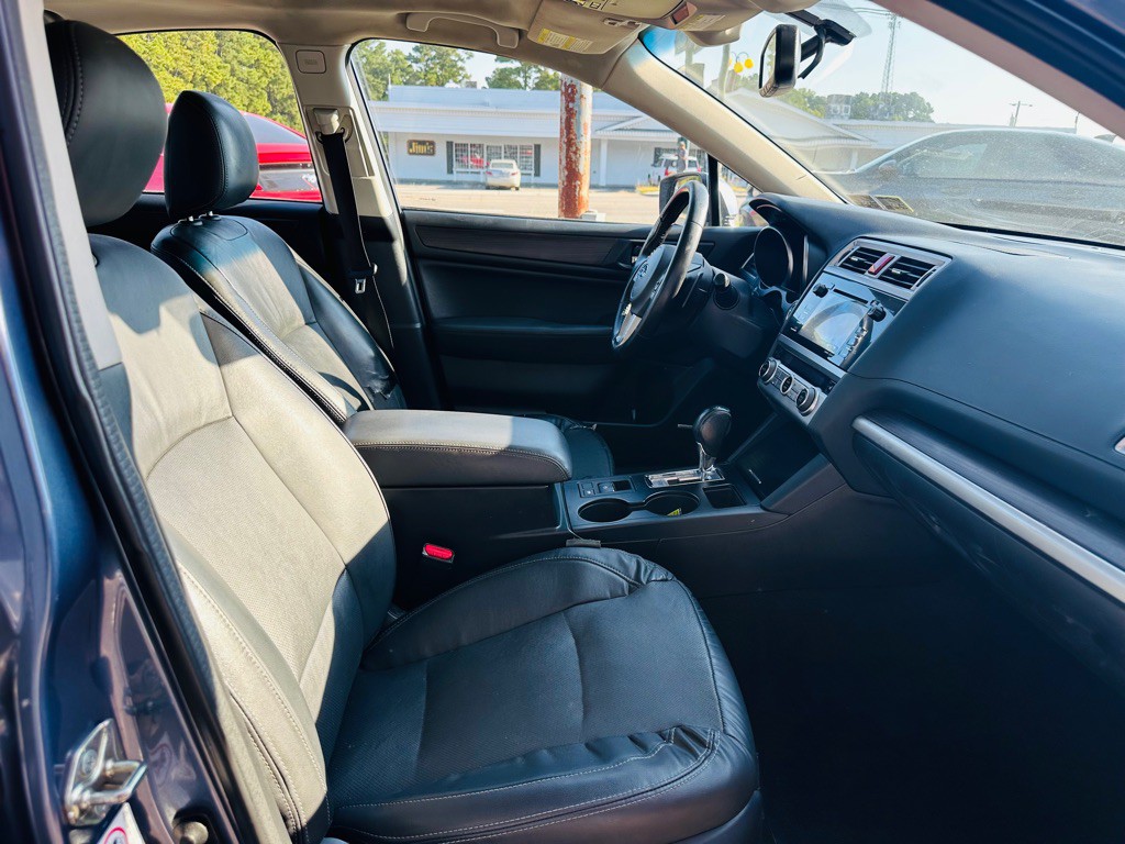 2016 Subaru Legacy Image 8