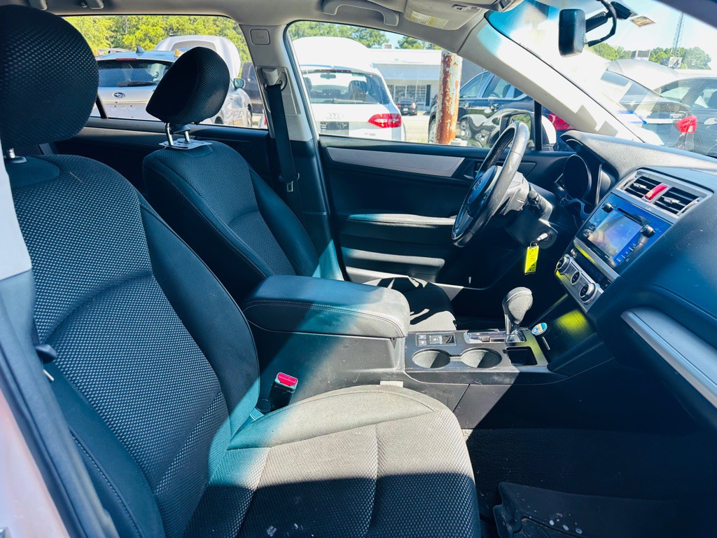 2015 Subaru Outback Image 9