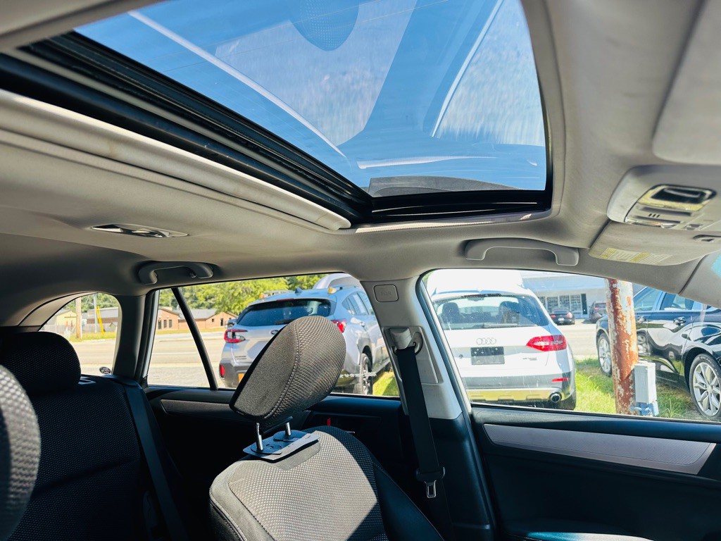 2015 Subaru Outback Image 11