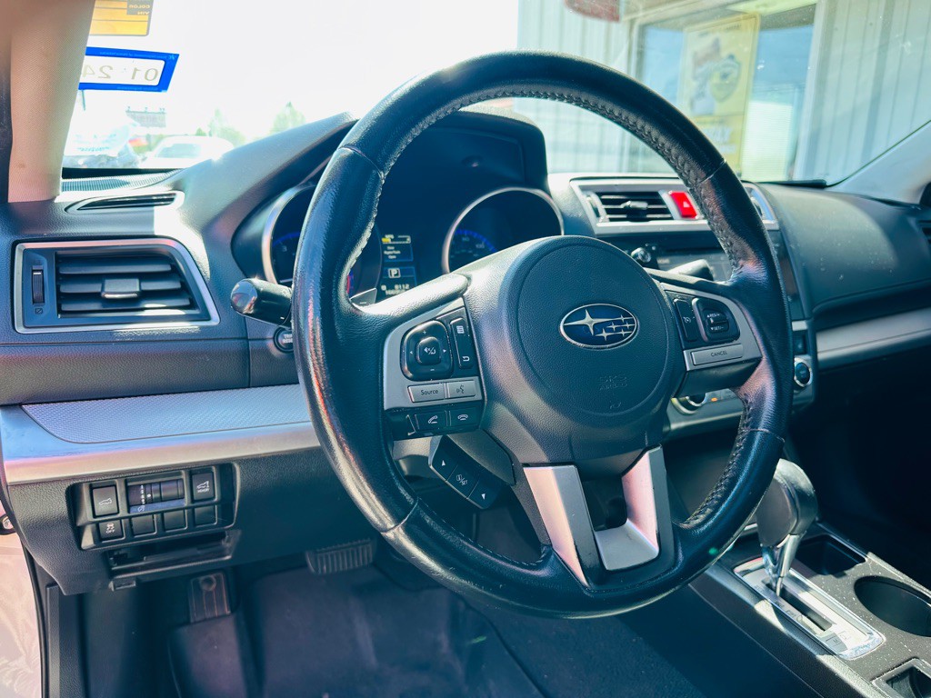 2015 Subaru Outback Image 12