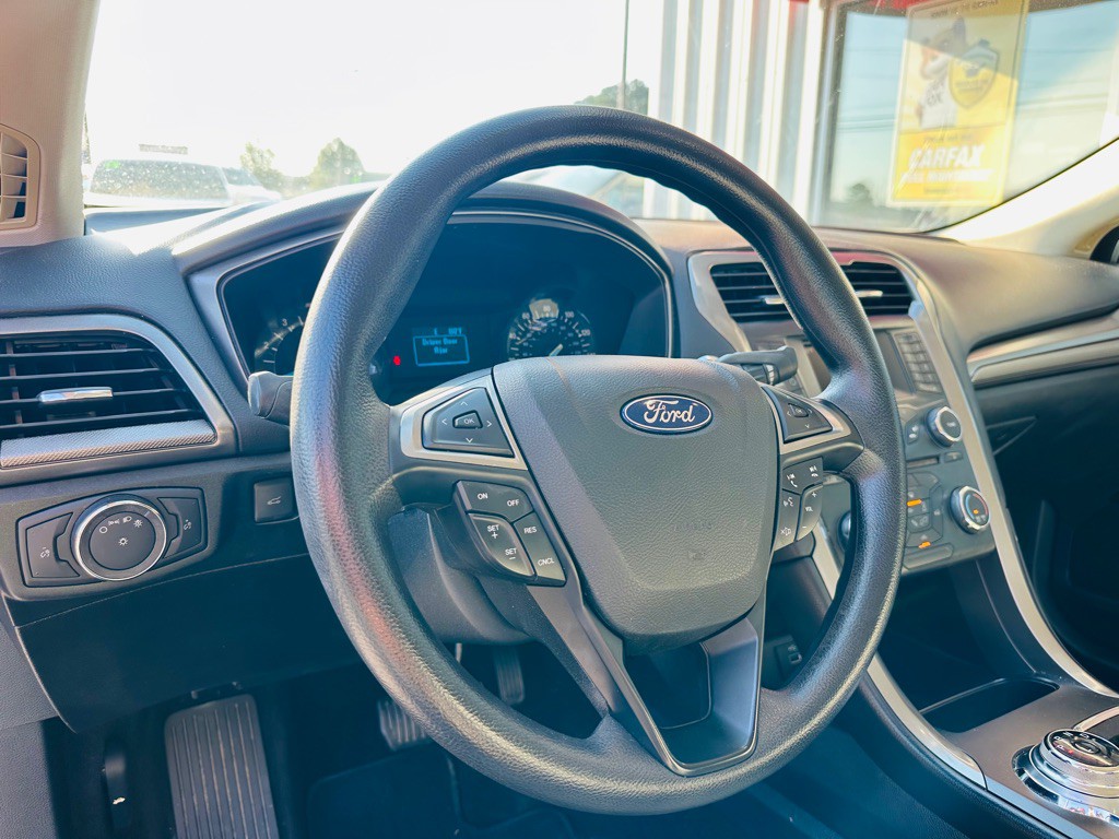 2018 Ford Fusion Image 10