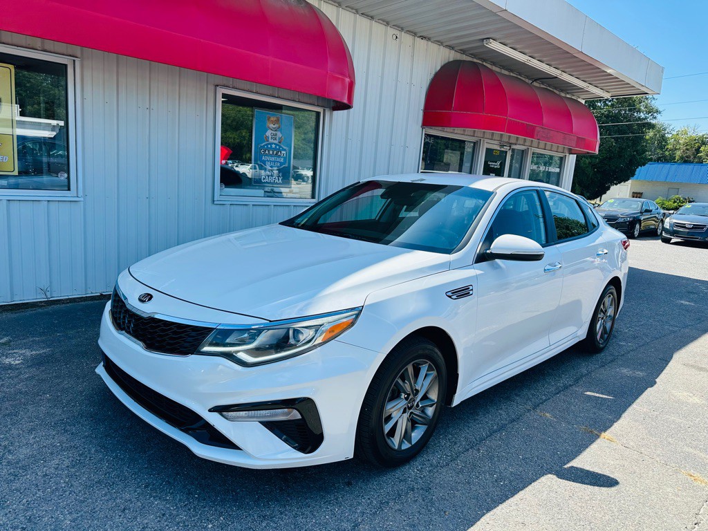 2019 Kia Optima Image 1