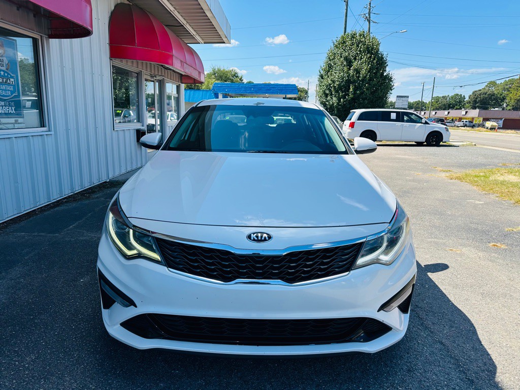 2019 Kia Optima Image 2
