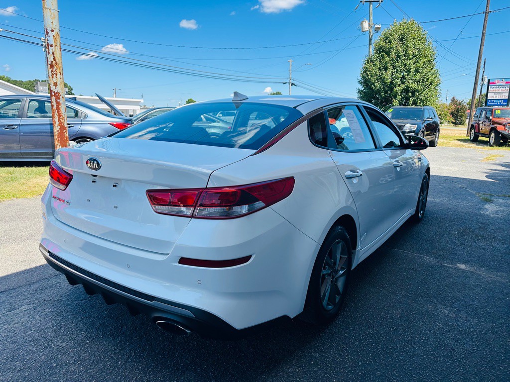 2019 Kia Optima Image 6