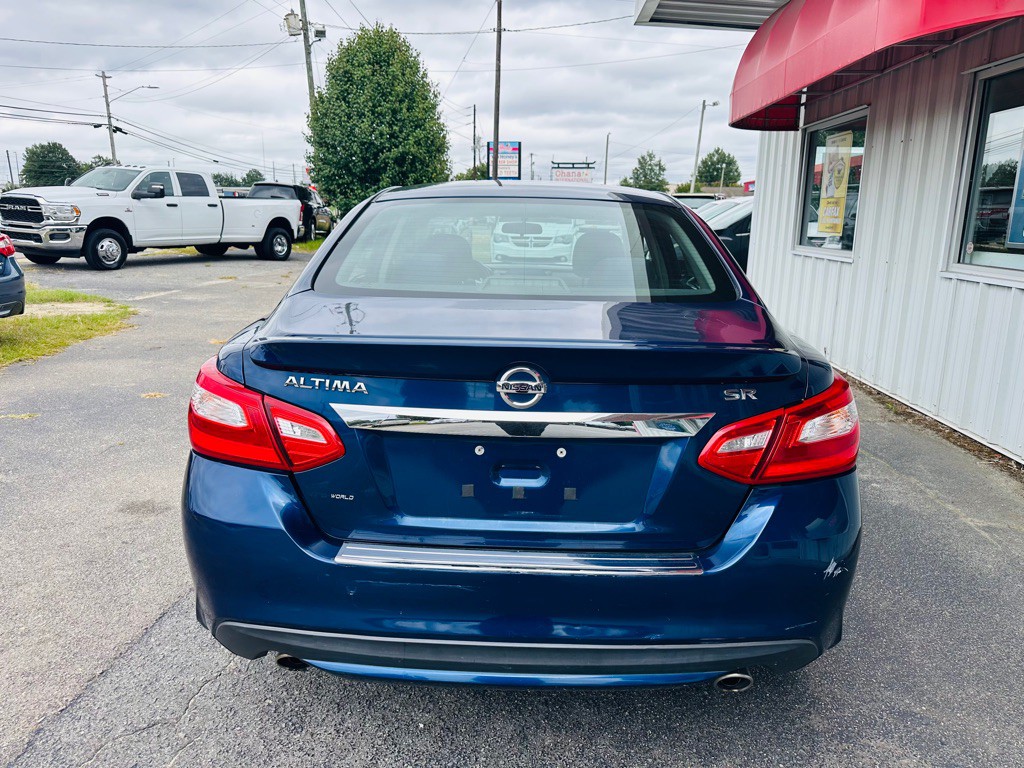 2016 Nissan Altima Image 5