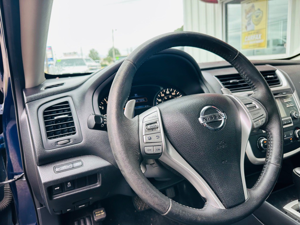 2016 Nissan Altima Image 10