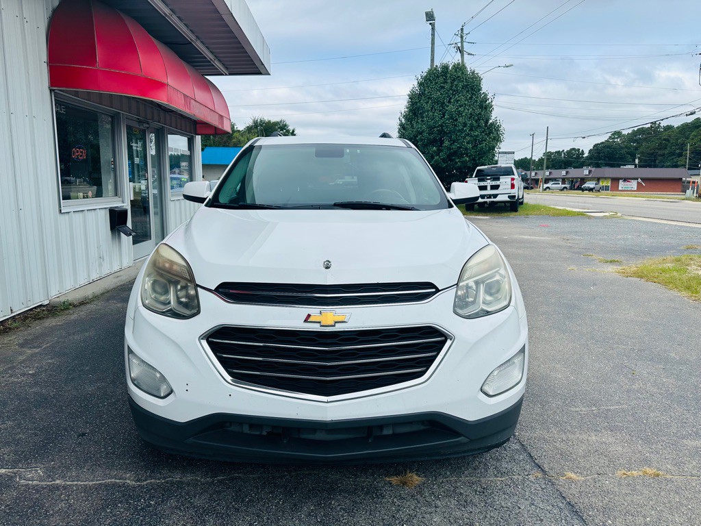 2017 Chevrolet Equinox Image 2