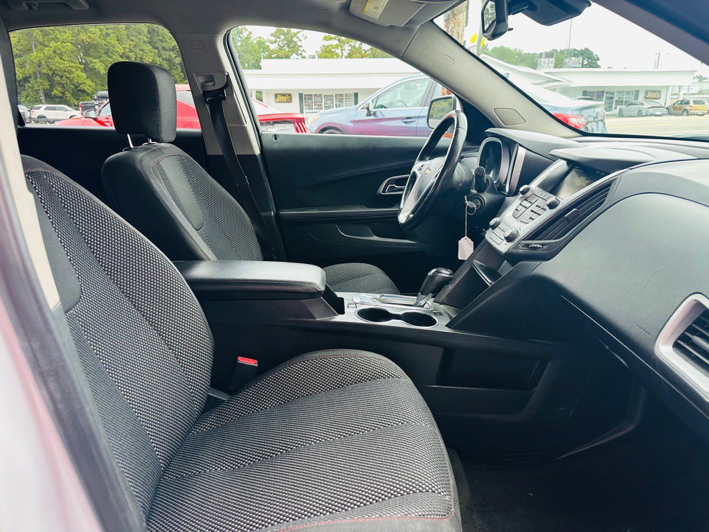 2017 Chevrolet Equinox Image 8