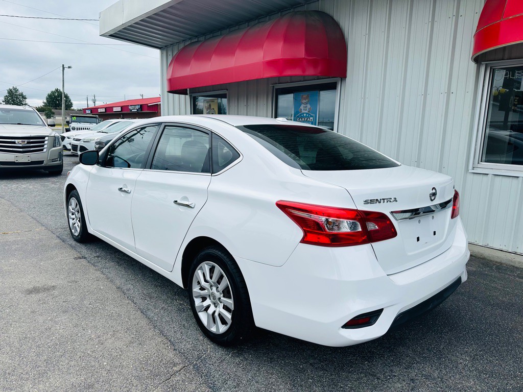 2017 Nissan Sentra Image 4