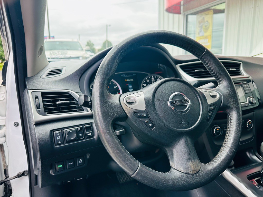 2017 Nissan Sentra Image 10
