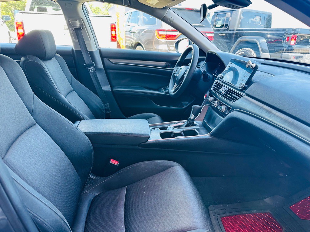 2019 Honda Accord Image 8