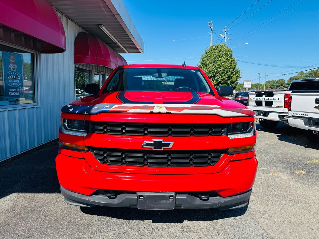 2018 Chevrolet Silverado 1500 Image 2