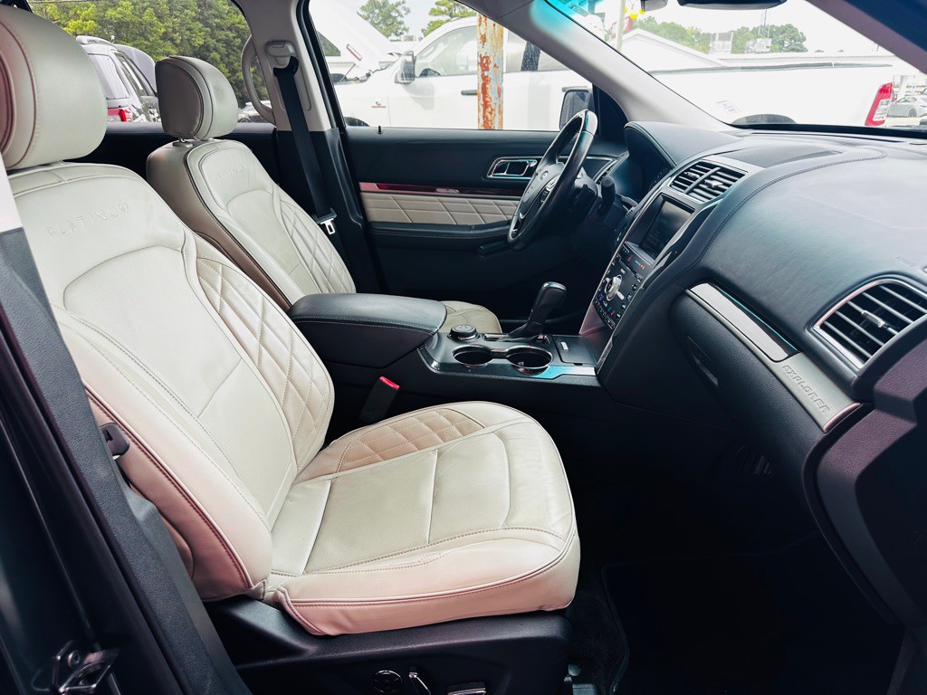 2016 Ford Explorer Image 11