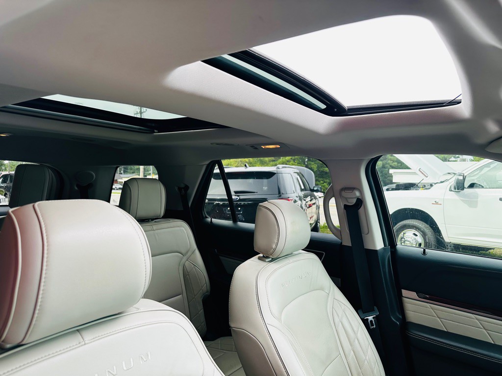 2016 Ford Explorer Image 14