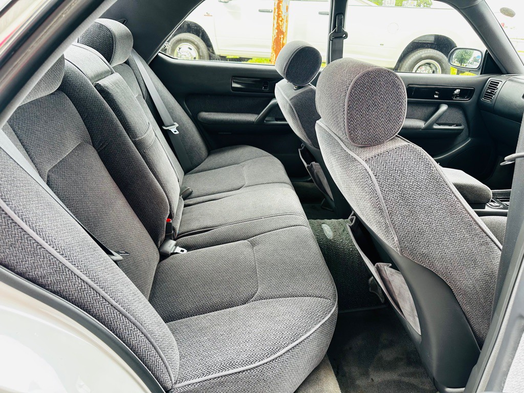 1994 Nissan Cedric Image 6