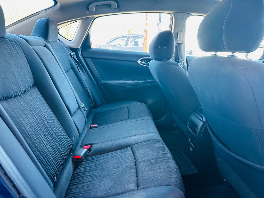 2019 Nissan Sentra Image 7