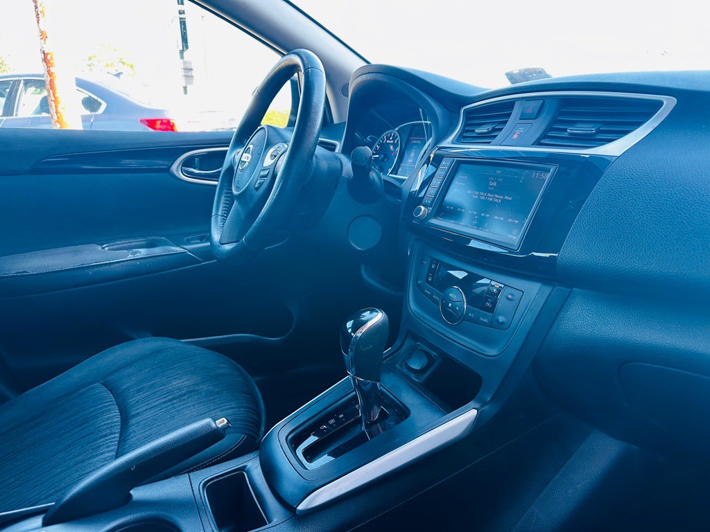 2019 Nissan Sentra Image 9