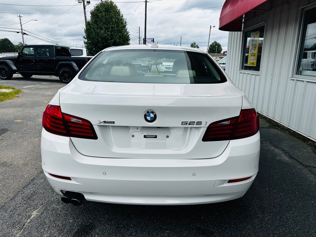 2016 BMW 5 Series Image 5