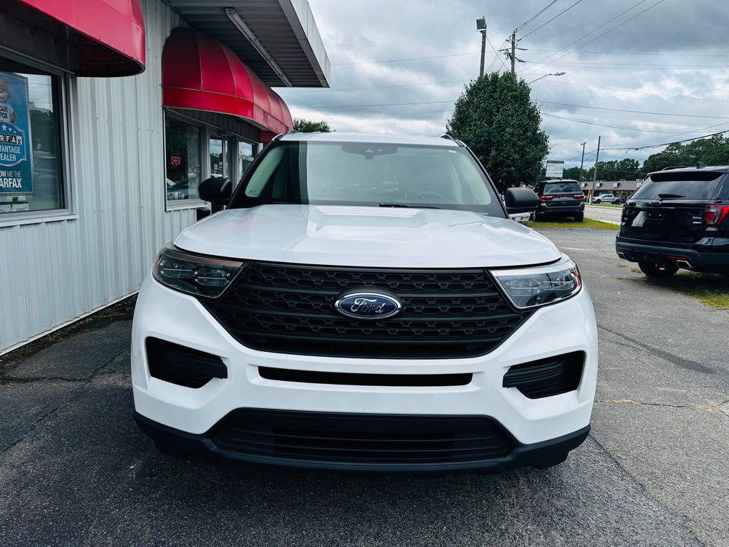2020 Ford Explorer Image 2