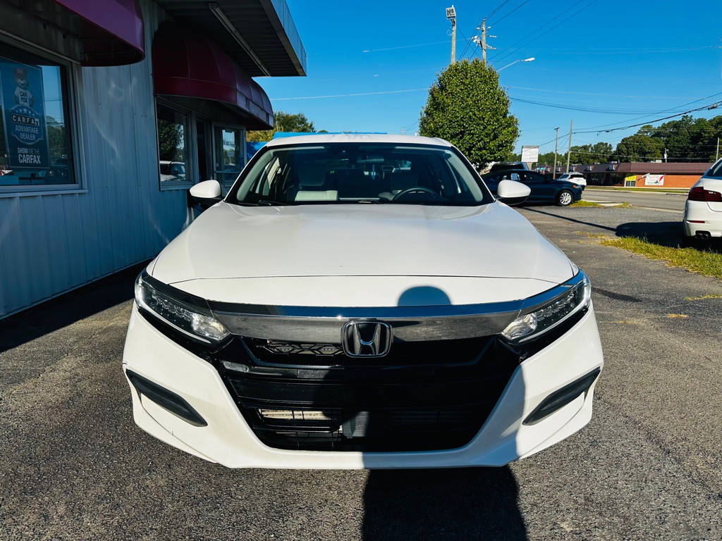2019 Honda Accord Image 2