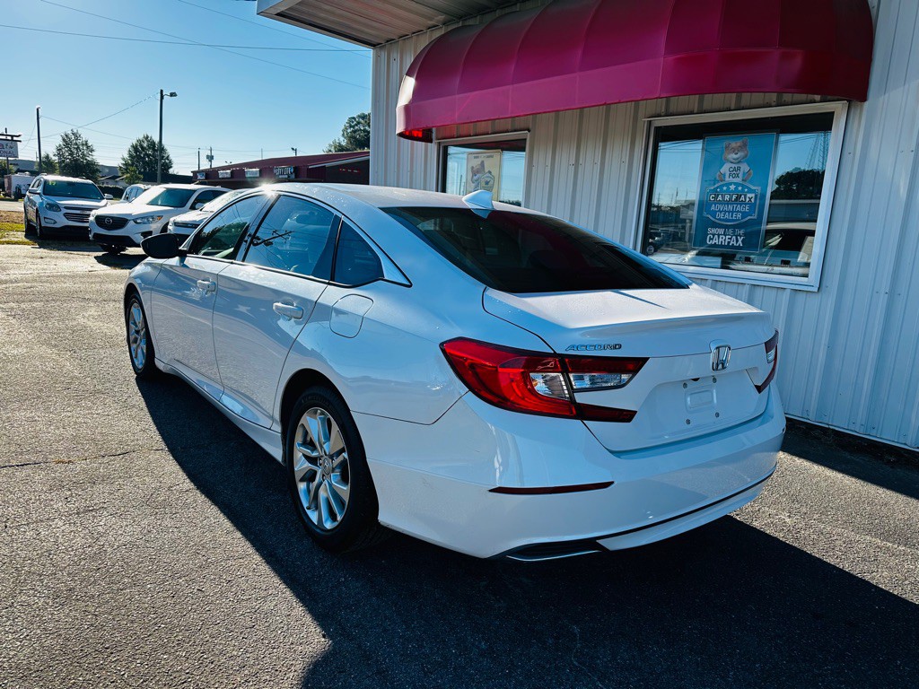 2019 Honda Accord Image 3