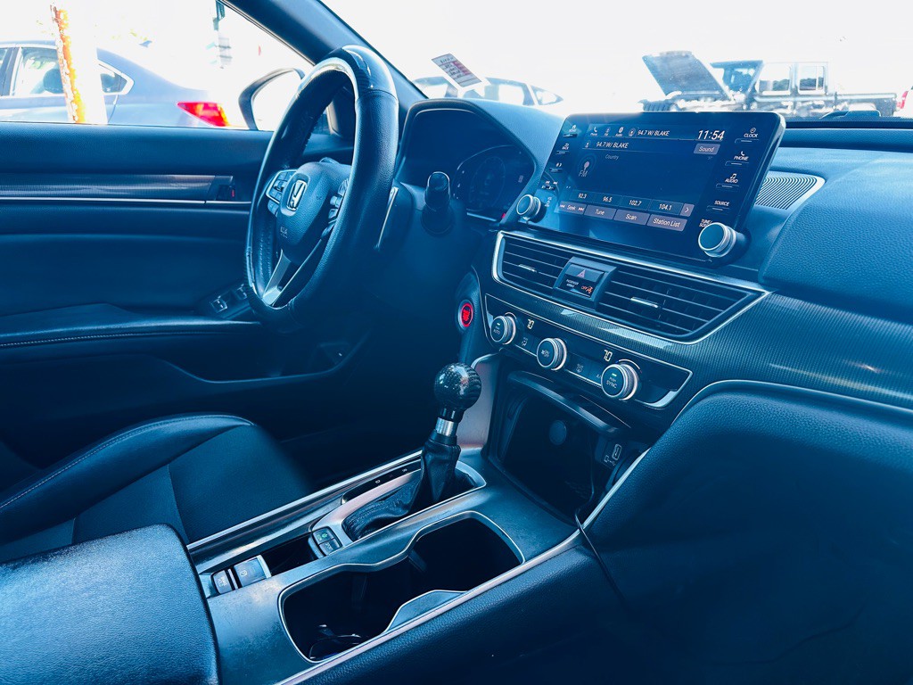 2018 Honda Accord Image 9
